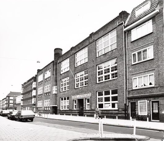 WO II op de Admiraal de Ruyterschool